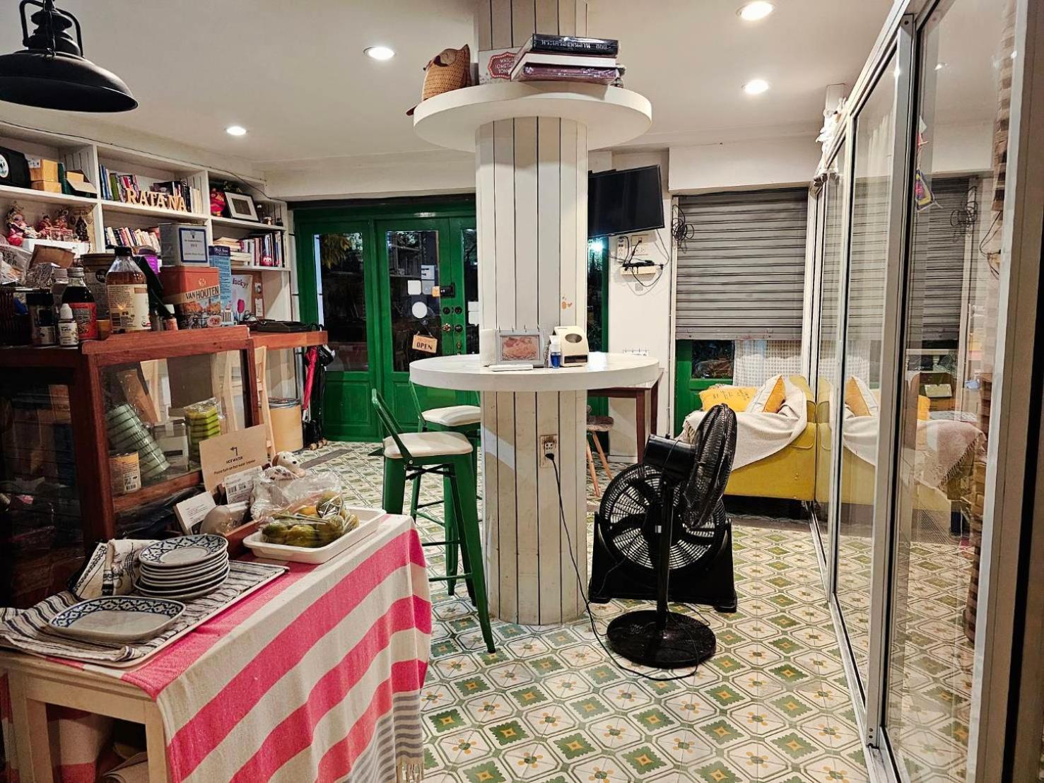 Ratana Boutique Hostel Bangkok Zewnętrze zdjęcie